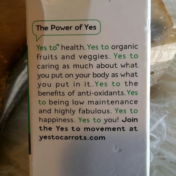NIB Yes To Cucumbers Daily Calming Moisturizer - Picture 6 of 8
